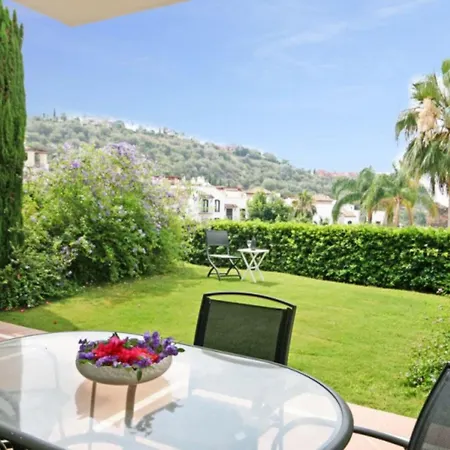 Garden In La Torre, Arqueros Golf Club Apartment *